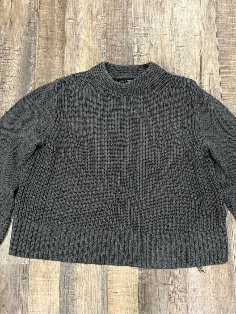 Banana Republic Dark Gray Ribbed Crewneck Sweater